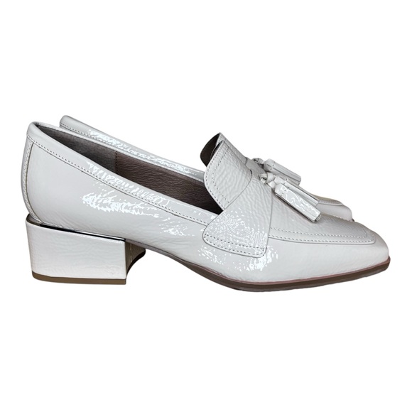 Donald Pliner Avici Crinkle Patent Leather Loafer in Putty NWT Size 8.5 - Picture 3 of 12